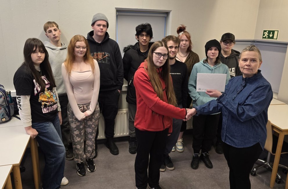 Nemendur á starfsbraut styrkja Velferðarsjóð Eyjafjarðarsvæðisins